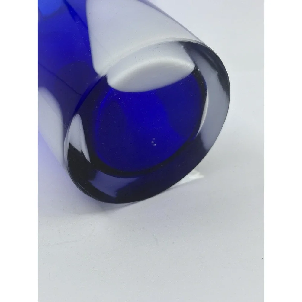 Art Glass Vase 9